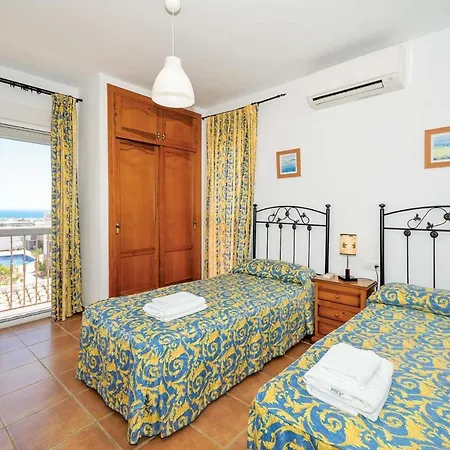 Villa Sleeps 6 Air Con Wifi