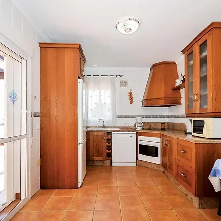 Villa Sleeps 6 Air Con Wifi Nerja