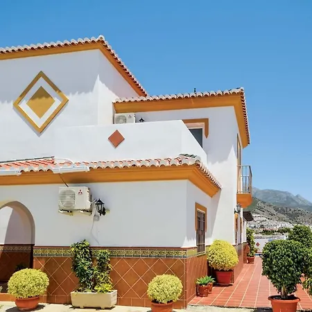 Sleeps 6 Air Con Wifi * Nerja