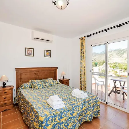 Sleeps 6 Air Con Wifi Villa *